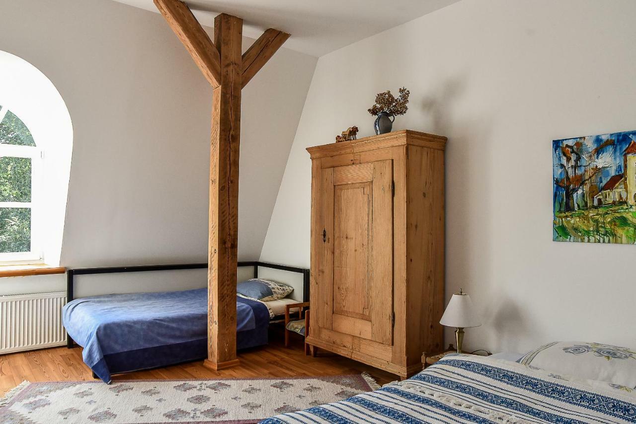 Maras Manor Hotel Turlava Bagian luar foto