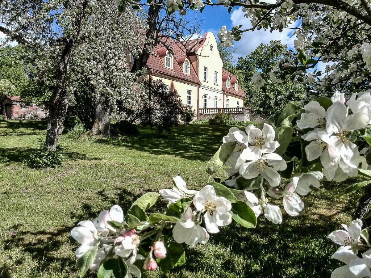 Maras Manor Hotel Turlava Bagian luar foto