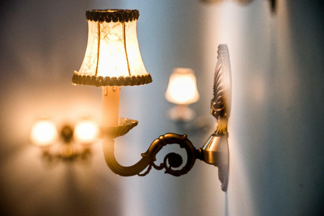 Maras Manor Hotel Turlava Bagian luar foto