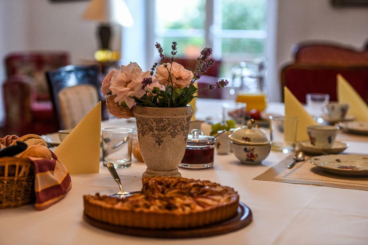 Maras Manor Hotel Turlava Bagian luar foto